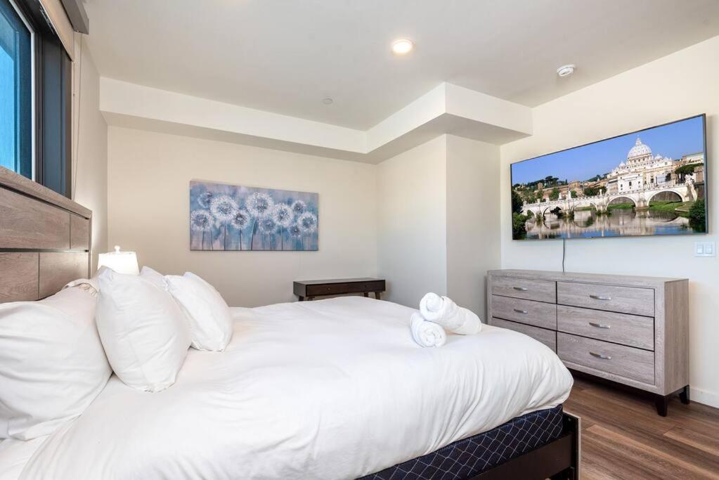 Luxurious Penthouse In Beverly Hills - Sleeps 10 Los Angeles Exterior foto